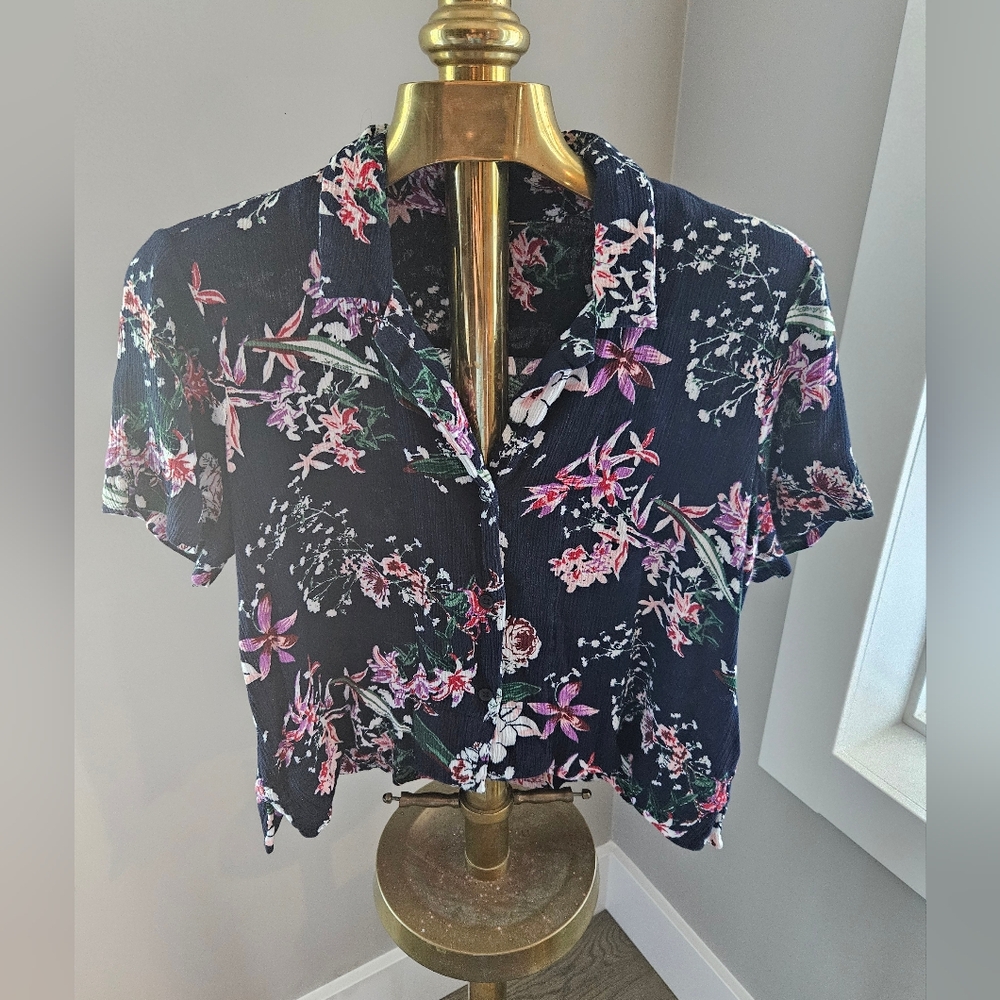 Bundle 5/$25.  Buffalo David Bitton Navy Floral Button Down Shirt